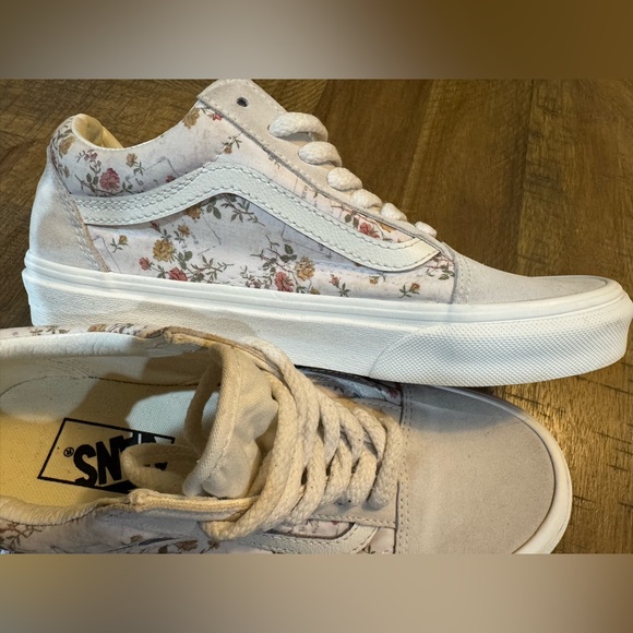 Vans Cream Floral Sneakers - Picture 5 of 12